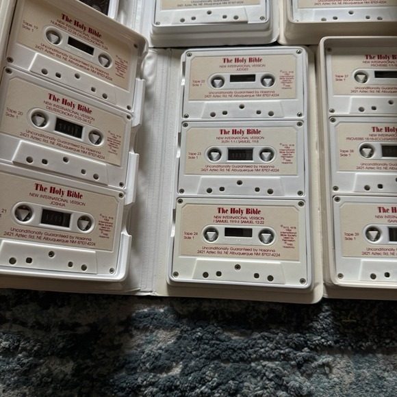 The Holy  Bible New International Version Old testament Tape 1-48 - Picture 2 of 8